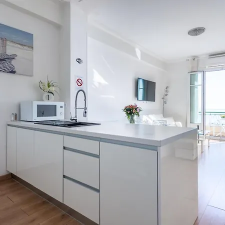 Modern Sea View On Promenade Des Apartment